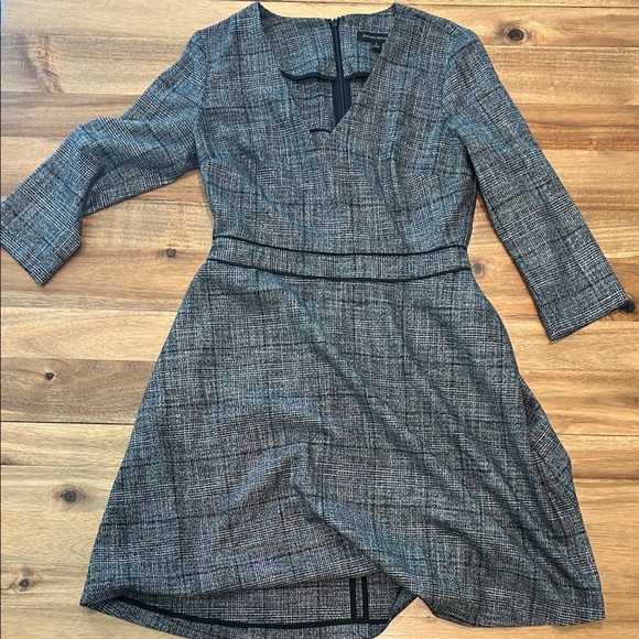 Banana Republic Black and Gray Long Sleeve Dress - Picture 1 of 3